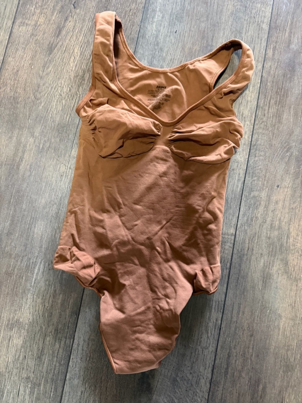 SKIMS shape wear Scoop Neck Bodysuit    l